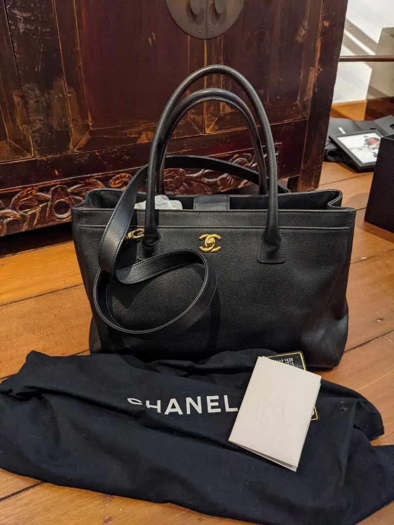 $3500 Chanel Classic Cerf White Caviar Leather Executive Tote Bag