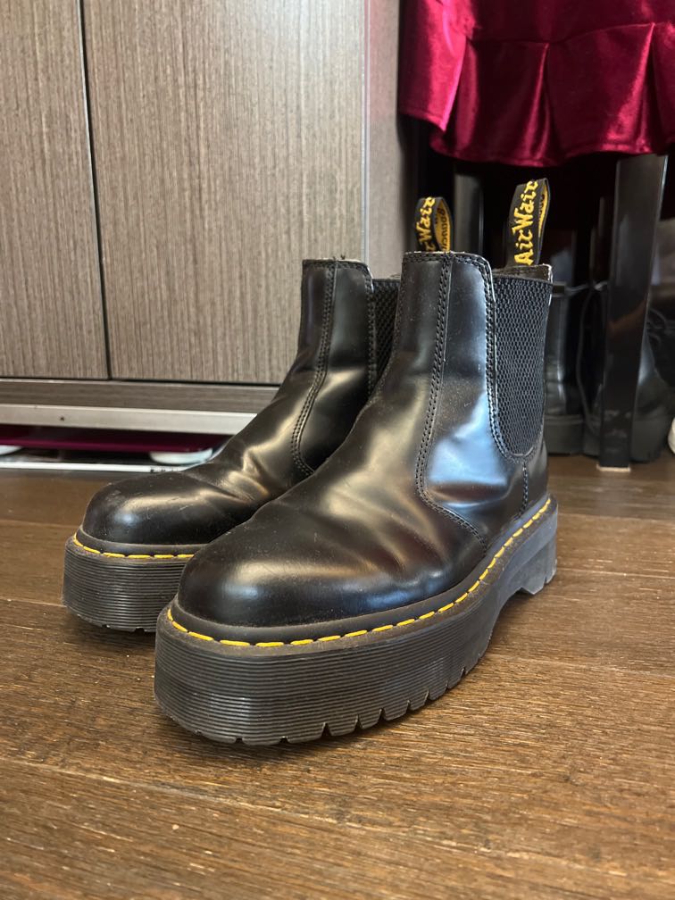 dr. martens 2976 quad chelsea boot, 女裝, 鞋, 靴- Carousell