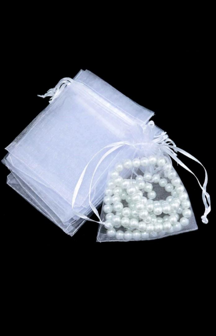 Drawstring Pouch (Category: Belt bags, Clutches and Pouches) located in Singapore. Submitted by avilamart (Listing ID 1154557676, Image 3). Description: 1st pic: ❌SOLD OUT Khaki color natural burlap linen drawstring pouch Size 7cm x 9cm 10pcs $5.00 50pcs $23.00 2nd & 3rd pic : Organza drawstring pouch colour : White / Silver size : 7cm × 9cm 10pcs $2.00 50pcs $9.00 Normal Mail: $1.50 Smartpac : $3.50 (tracking).