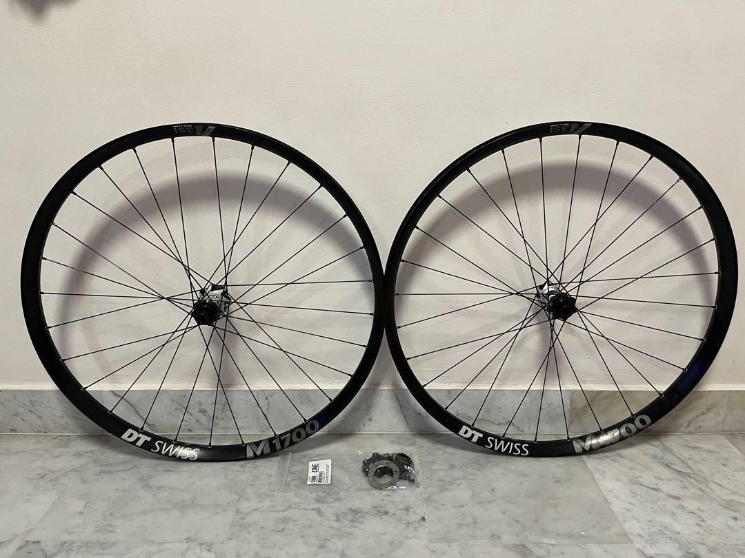 Dt swiss M1700 wheelset Sports Equipment Bicycles Parts Parts