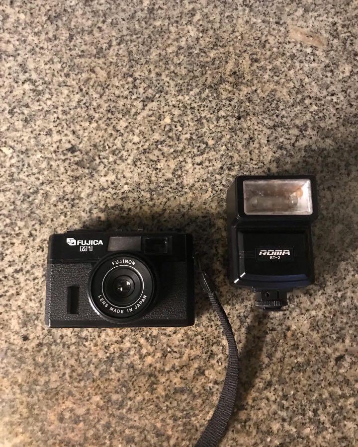 fujica m1 dan flash, Fotografi di Carousell
