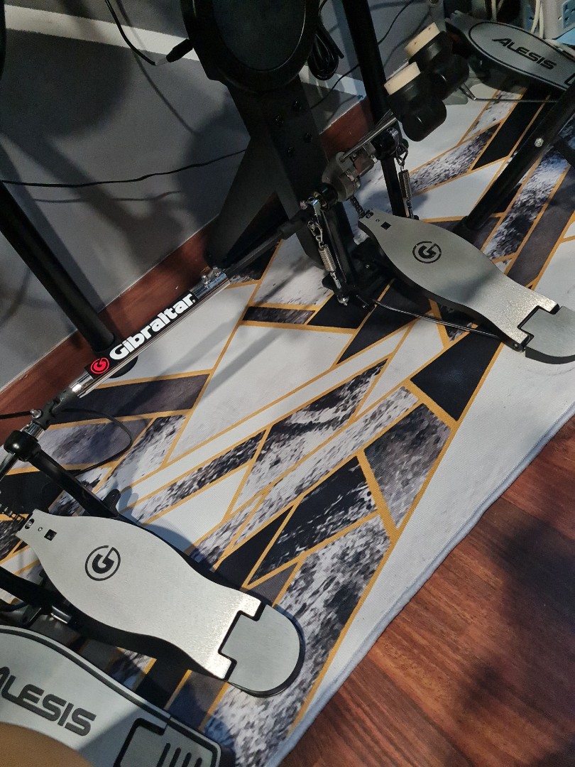 Gibraltar Double Pedal, Hobbies & Toys, Music & Media, Musical