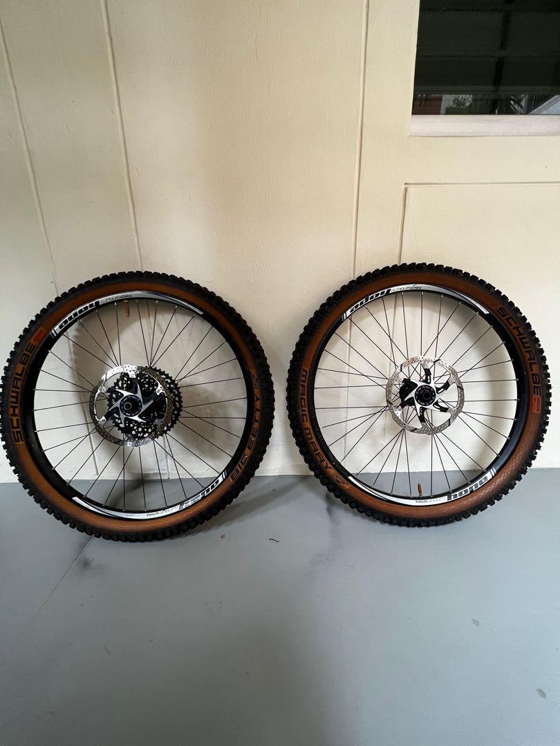 Hope tech enduro 27.5 boost 2025 wheelset