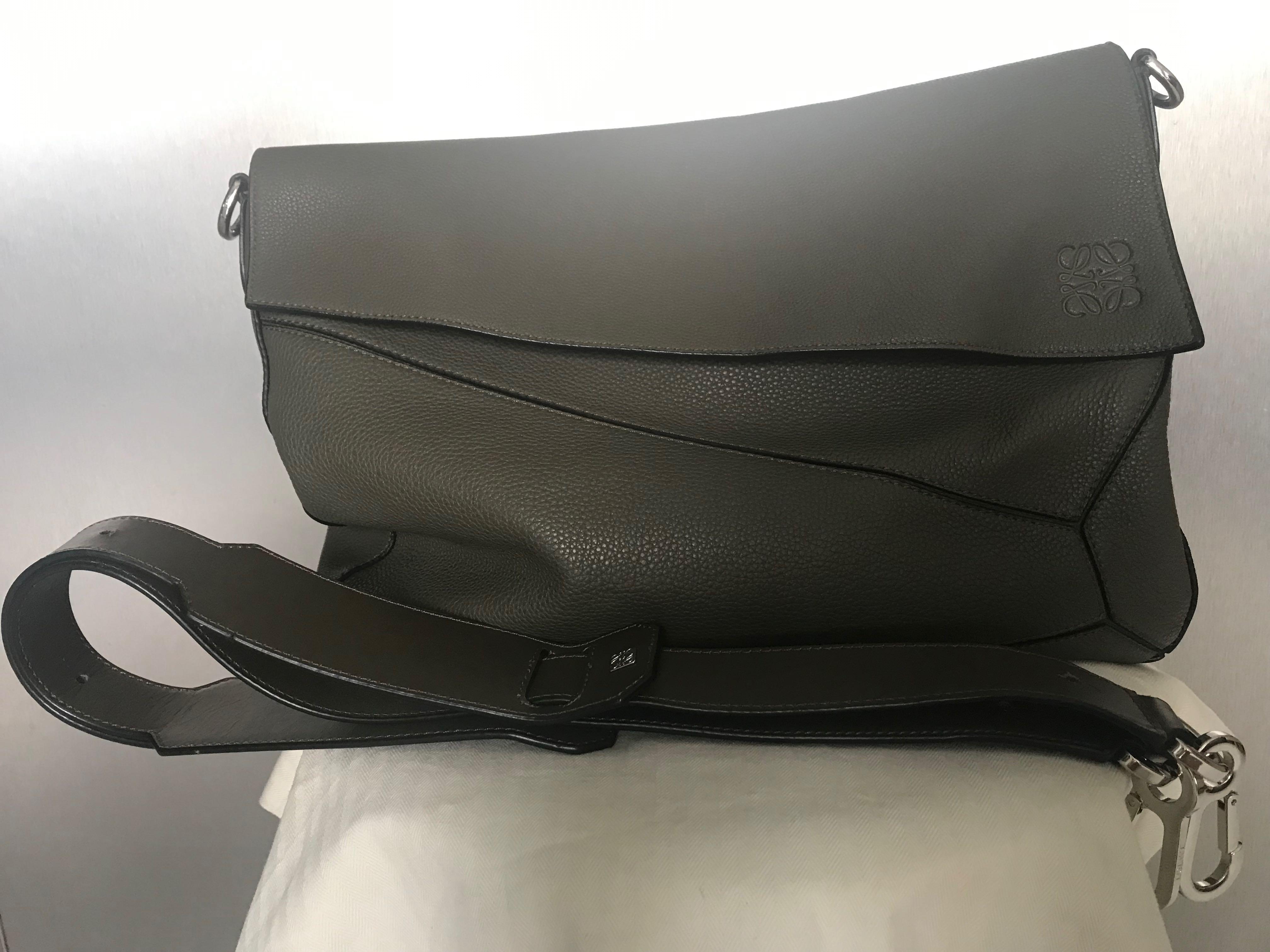 Loewe puzzle messenger new arrivals