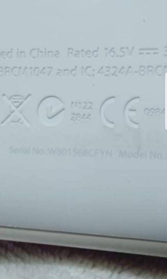 Macbook Late 2009 Unibody High Sierra (Category: Laptops & Notebooks) located in Cavite. Submitted by jmy826 (Listing ID 1154375108, Image 3). Description: Macbook Late 2009 mdl Unibody White 4gb RAM 640gb HDD Running on High Sierra Issue: keyboard need palitan *Imus location.