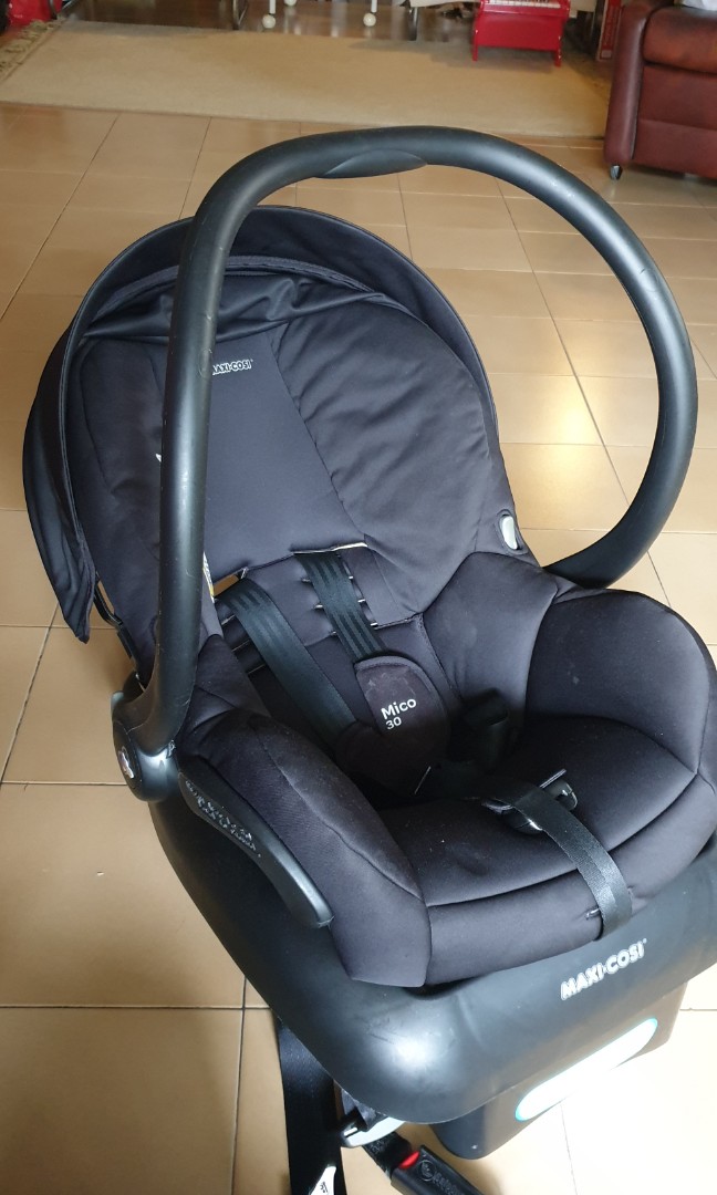 Maxi Cosi Mico 30 Baby Car Seat with isofix base unit, Babies & Kids