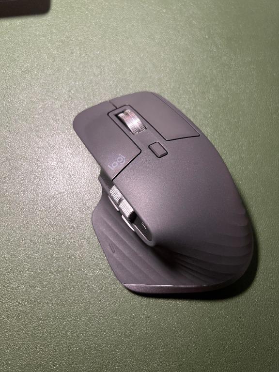 MX Master 3 (Category: Mouse & Mousepads) located in Singapore. Submitted by nahux (Listing ID 1154375156, Image 3). Description: Logitech mx master 3 (Japan Set) Full box, just open up to test only Selling because size is too big Retail Price: $169 under warranty Pm me for details. collection at 751108 #mouse #logitech #mx.
