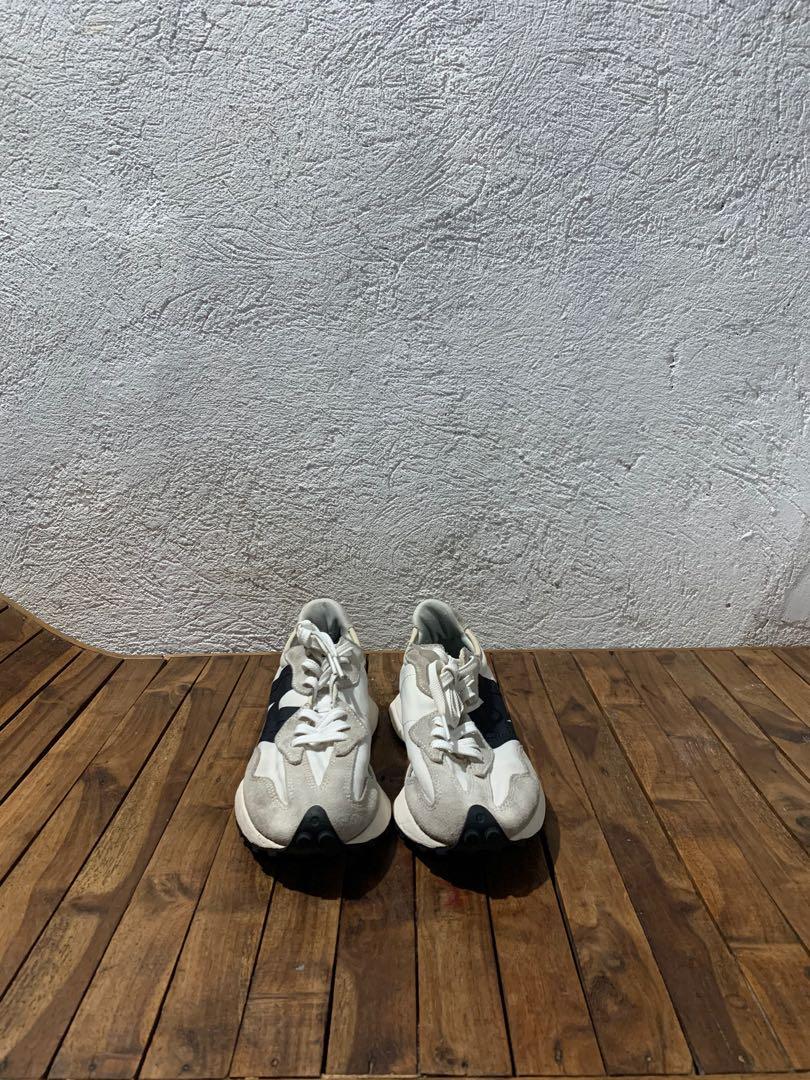 New Balance 372 Sea salt / Black, Men's Fashion, Footwear, Sneakers on ...