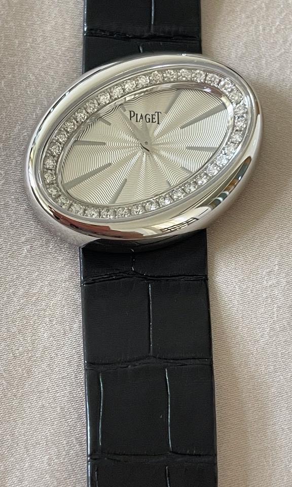 Piaget clearance magic hour