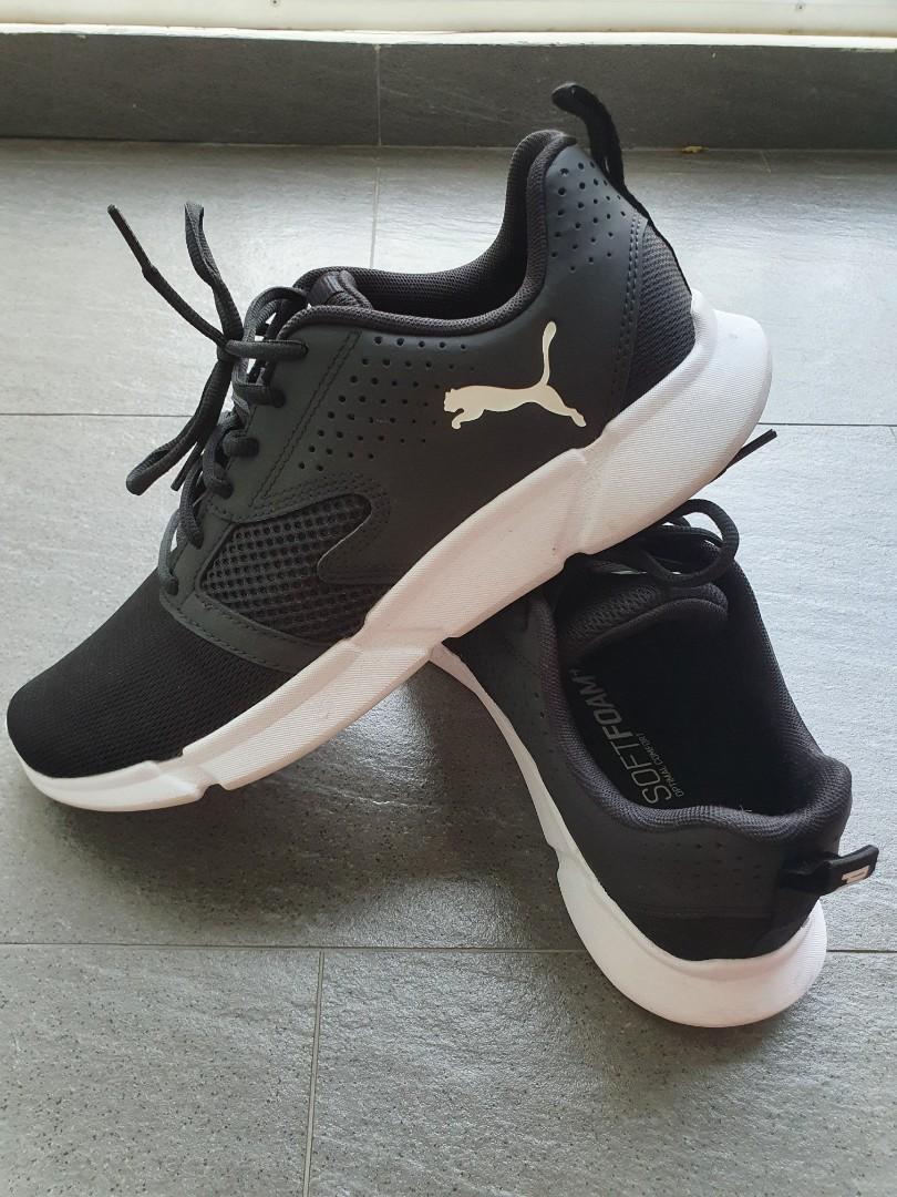 Interflex modern running shoes top