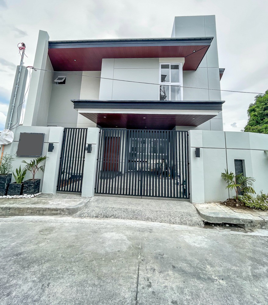RA 5BR Corner 2 Storey House and Lot for Sale Located in Greenland