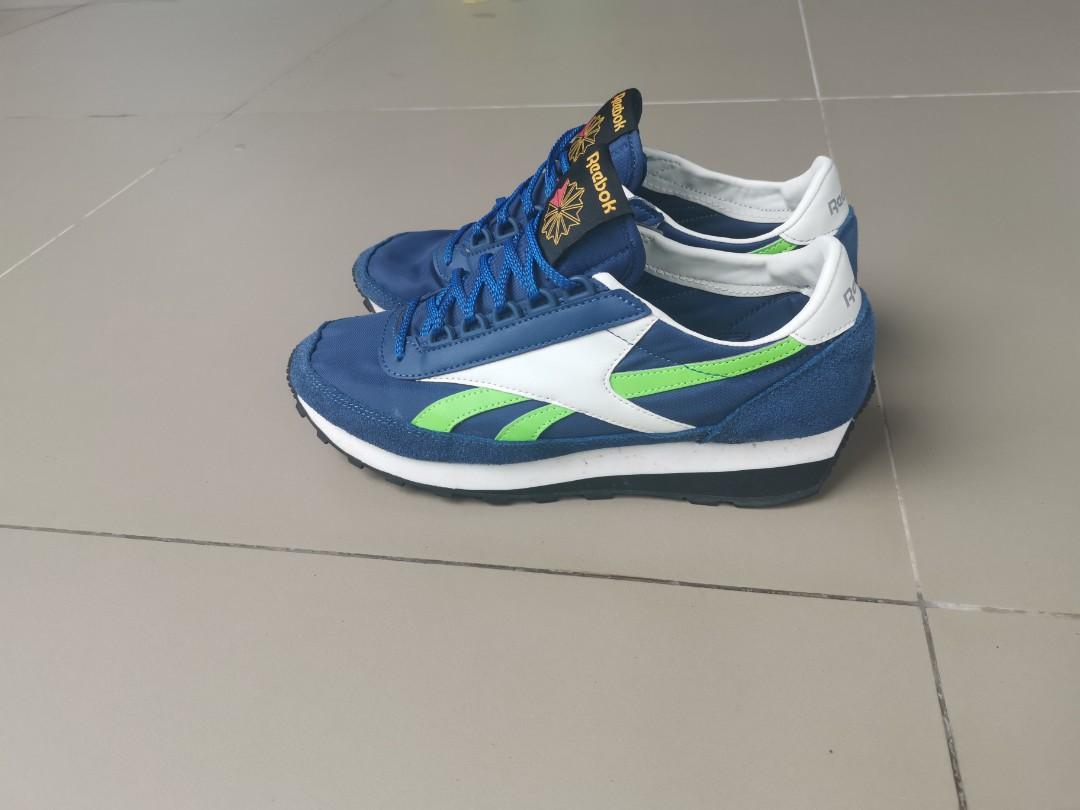 Authentic Reebok AZ 79 Trainers in blue Men s Fashion Footwear