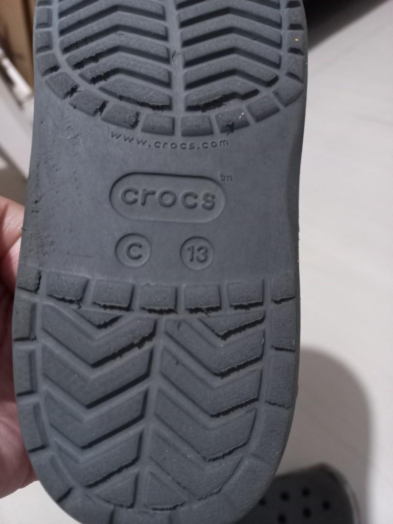 crocs with wheels on the bottom