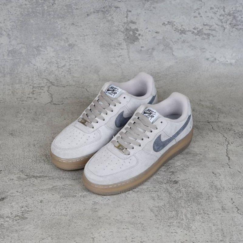 Sepatu Nike Air Force 1 Reigning 
