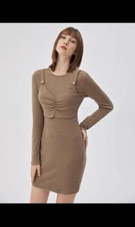 (Category: ) located in . Submitted by wardrobedeclutteer (Listing ID 1154455177, Image 1). Description: .