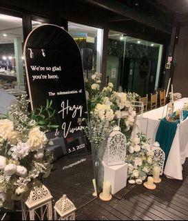 Standing mirror wedding signage