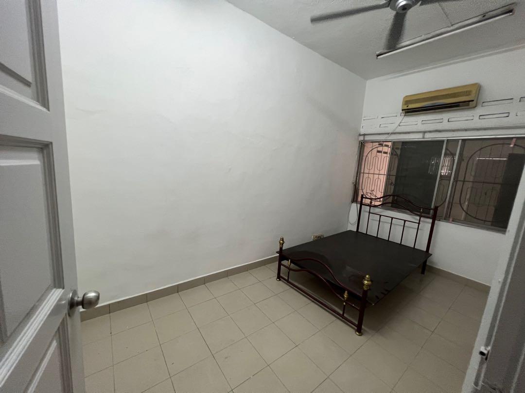 2sty Landed Terrace House 4 rooms Taman Wahyu Jalan ipoh, Property