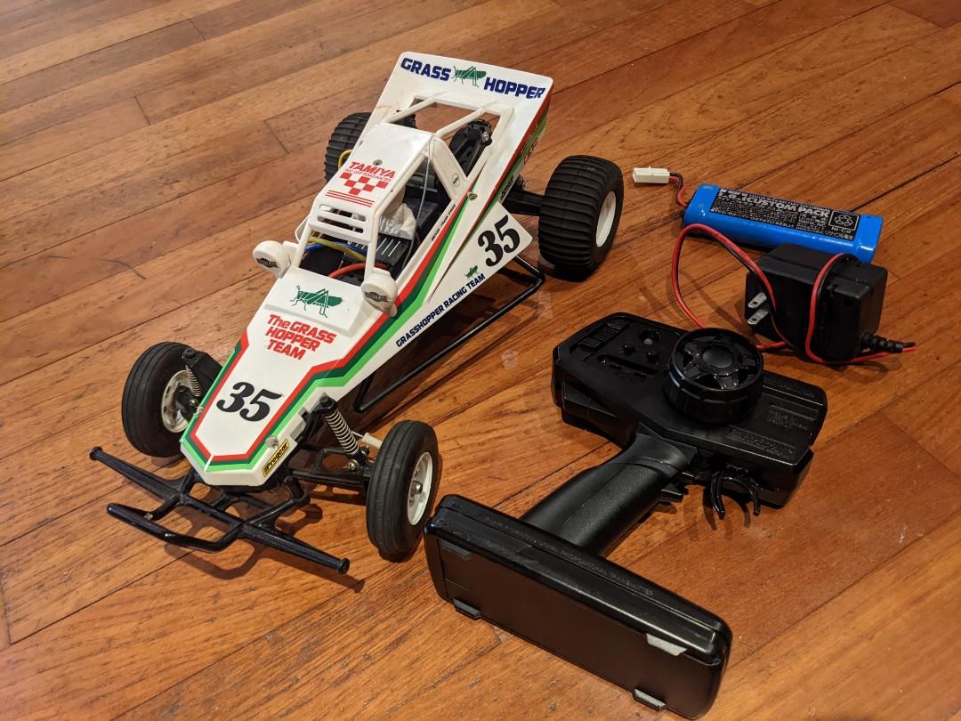 Charger Bat Tamiya 58346 The Grasshopper 2WD RC Car DEAL BUNDLE with Radio 