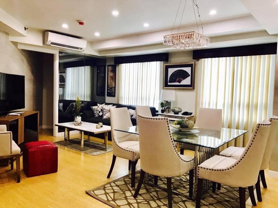 The Grove by Rockwell Ortigas (Category: Apartments & Condos) located in Quezon City. Submitted by bengco99 (Listing ID 1154425974, Image 2). Description: very nicely interiored ,one bedroom fully furnished unit ideal for bachelor or expat working in Ortigas Center..priced at 15 M .slightly negotiable. very nice, styled lijeva hotel suite. Complete kitcgen appliances n noce comfy bed n mattress. See to appreciate, close to Tiendesitas, Robinsons 
