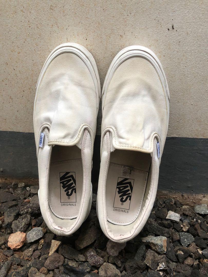 slide on vans white