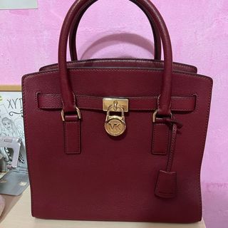 (Category: ) located in . Submitted by thewwardrobe (Listing ID 1154615306, Image 1). Description: .