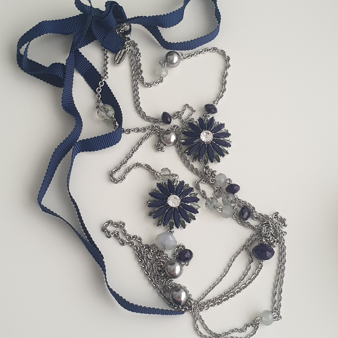 Ann Taylor Loft long necklace, preloved 