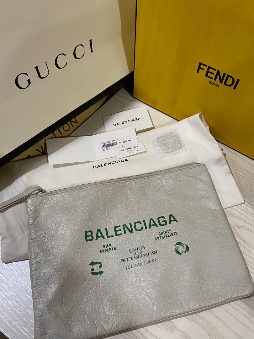 Balenciaga logo clutch discount