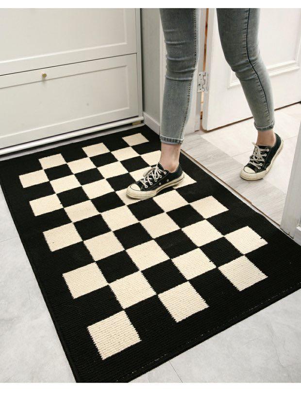 Black and white checkered door / house mat, Mobile Phones & Gadgets