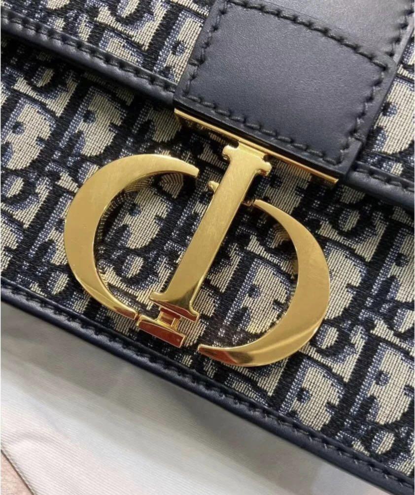 Classical Dior 30 Montaigne chain bag, Women's Fashion, Bags & Wallets,  Shoulder Bags on Carousell