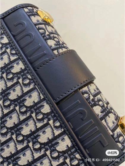 Classical Dior 30 Montaigne chain bag, Women's Fashion, Bags & Wallets,  Shoulder Bags on Carousell