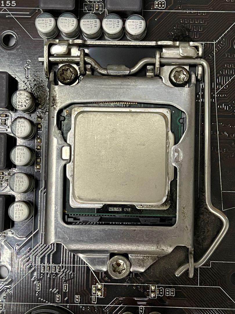 CPU (Category: Computer Parts) located in Kuala Lumpur. Submitted by yopaulie (Listing ID 1154675064, Image 3). Description: INTEL@ CORE i 7-2600 .