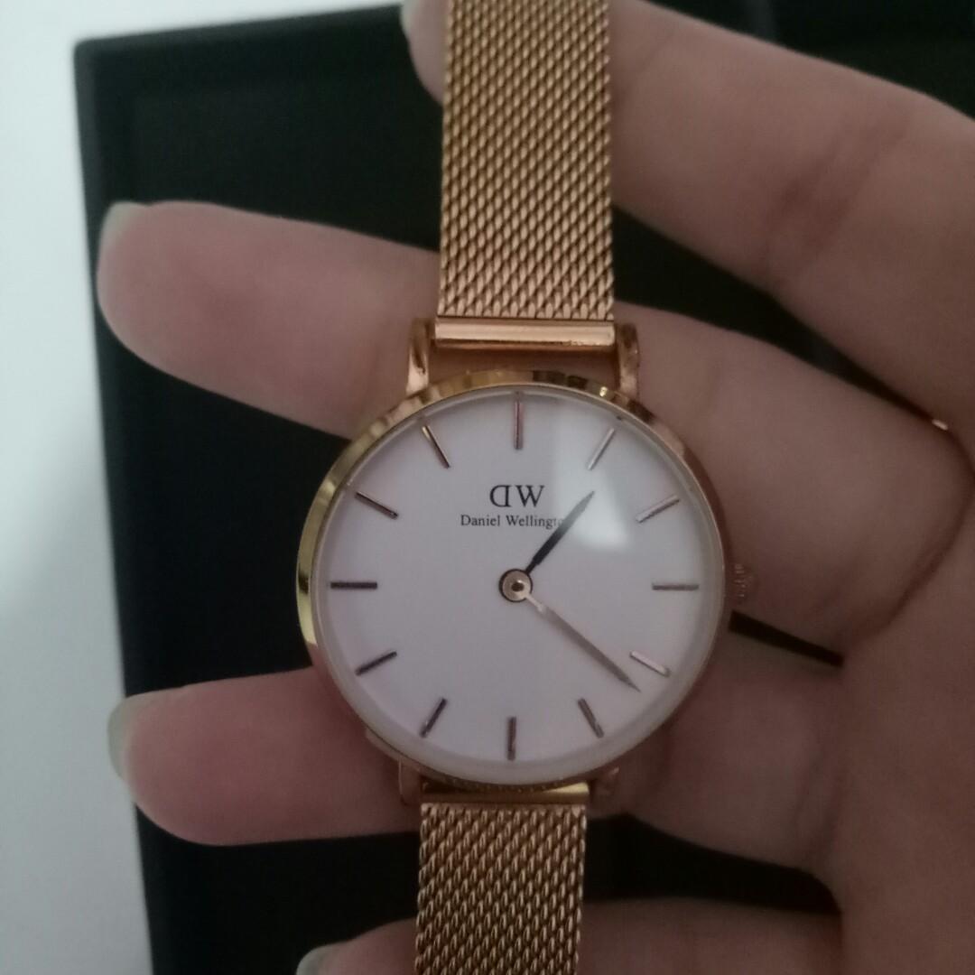 daniel wellington watch jam DW 28mm Fesyen Wanita Jam Tangan di Carousell