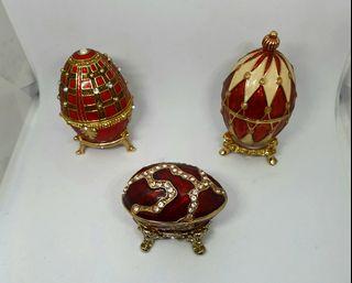 Egg Ring Box - Red        (2 shades)