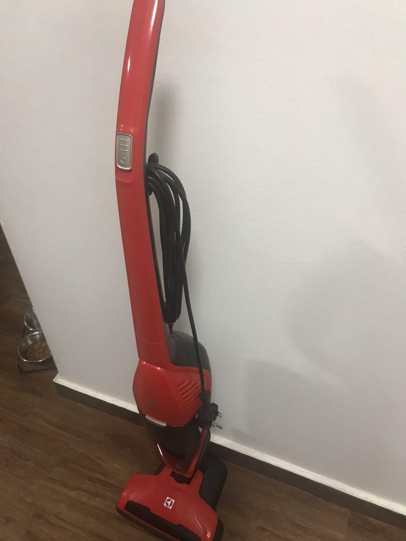 Electrolux Dynamica Pro Cordless Handstick Vacuum Cleaner EDYL35OR, TV