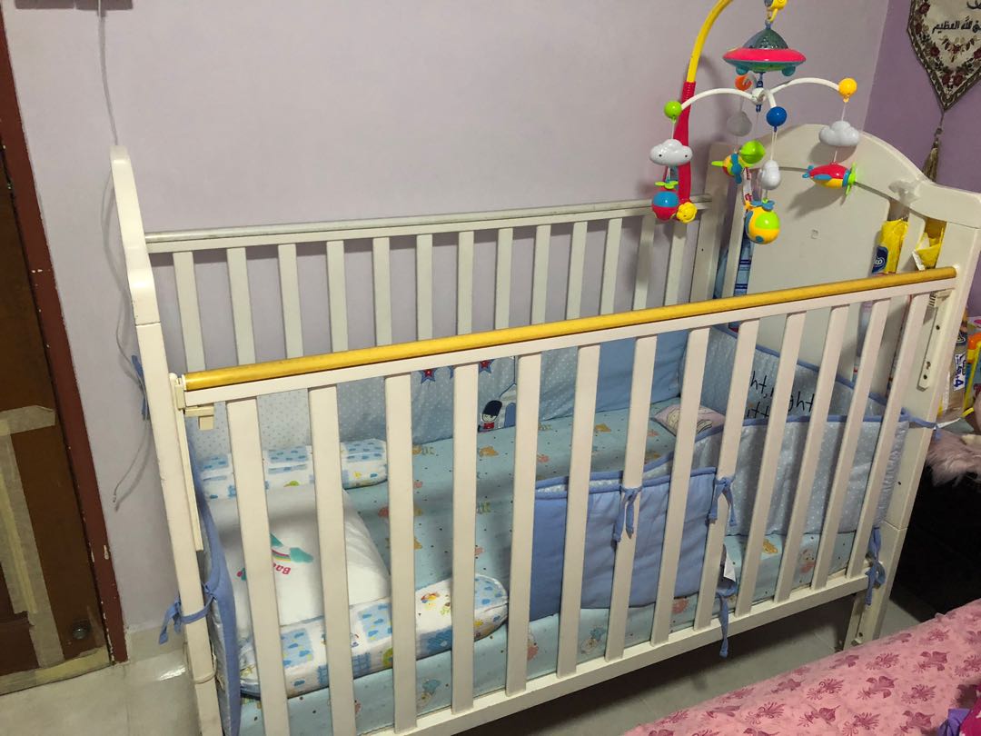 Free baby cot, Babies & Kids, Baby Nursery & Kids Furniture, Cots ...