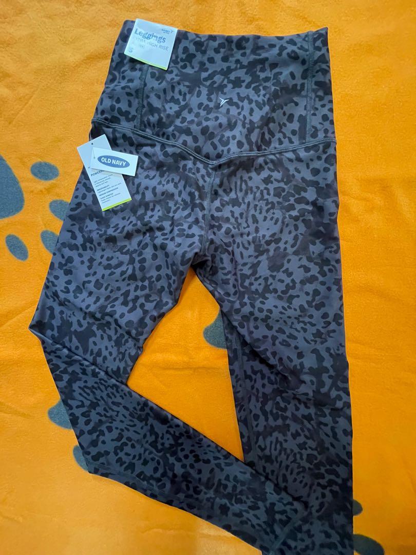 OLD NAVY High Waisted Powersoft Side Pocket Crop Leggings, Women's Fashion,  Activewear on Carousell