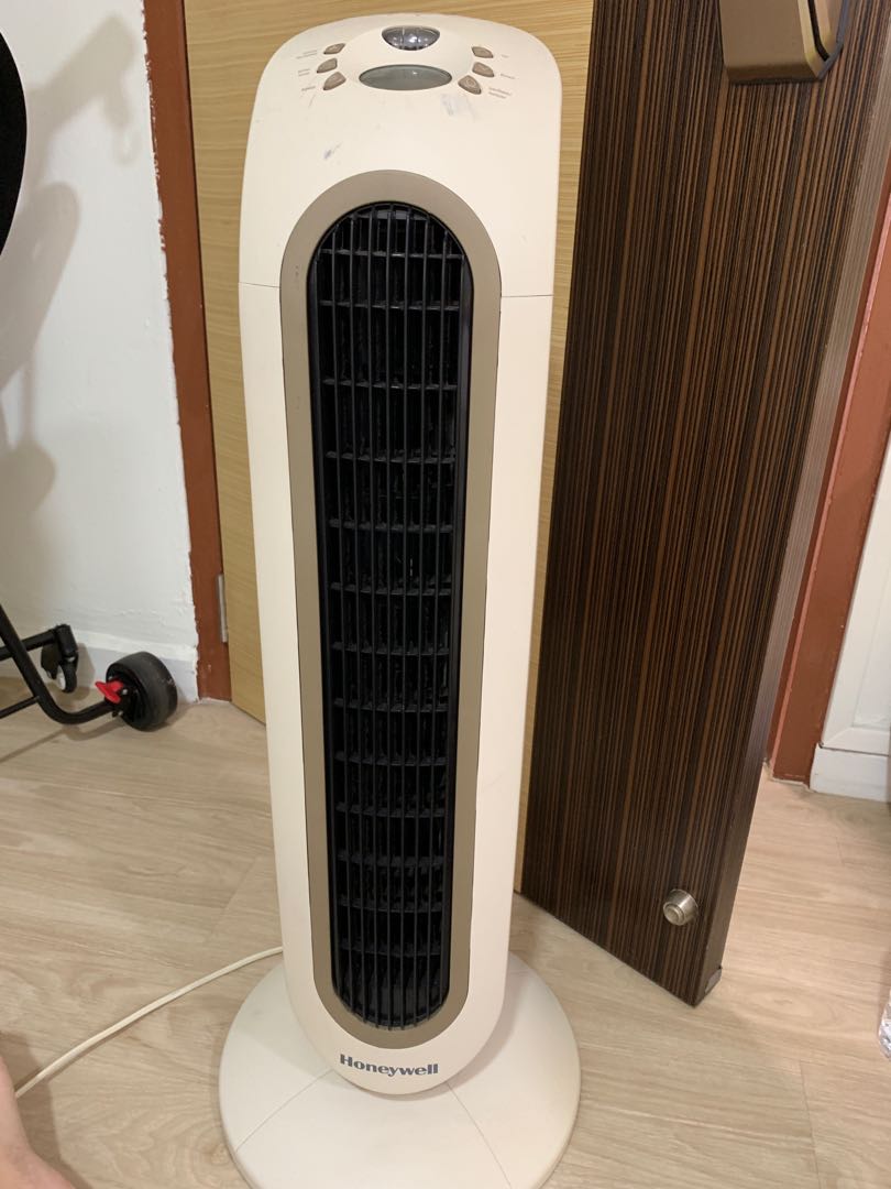 Honeywell tower fan, Furniture & Home Living, Lighting & Fans, Fans on