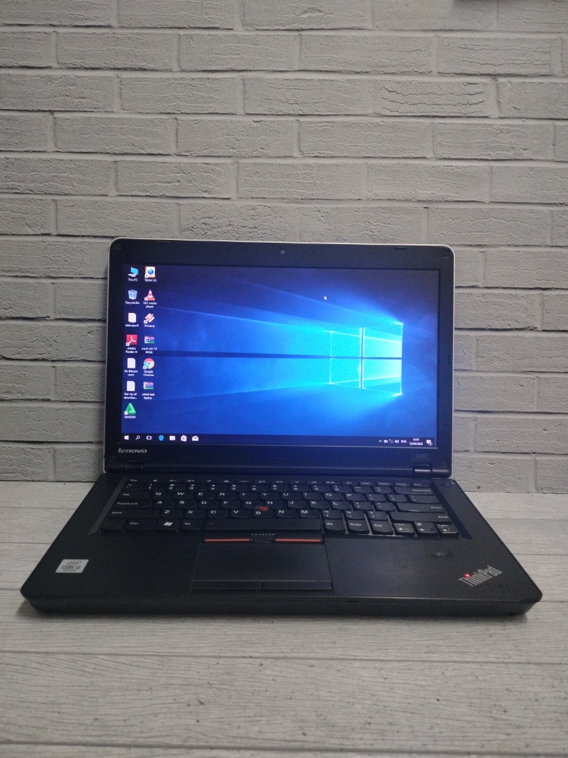Lenovo thinkpad E420 desain grafis core i3 Gen 2, Elektronik, Komputer