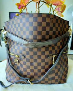 (Category: ) located in . Submitted by najabundlebranded (Listing ID 1154618355, Image 1). Description: .