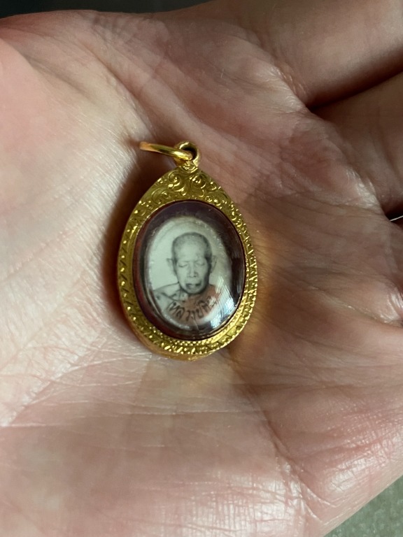 LP Tim Wat Lahanrai Locket BE2518 with 90% gold casing, Hobbies & Toys ...