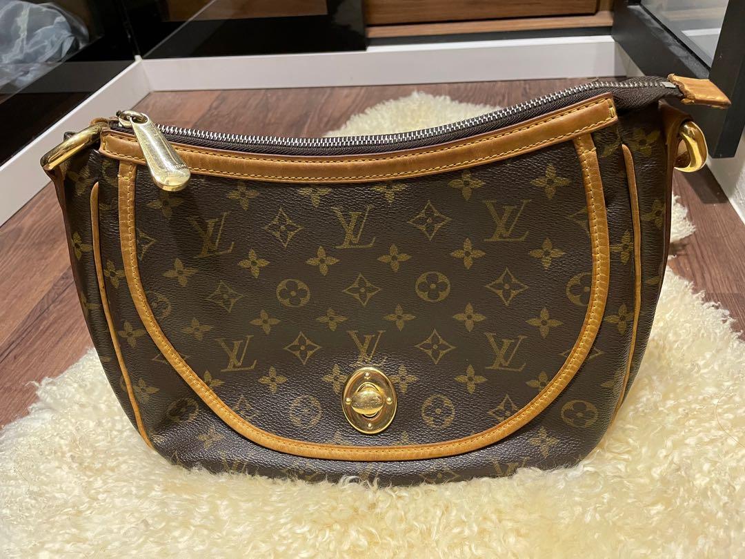 Louis Vuitton Tulum PM Bag in Pristine Condition, Luxury, Bags & Wallets on  Carousell