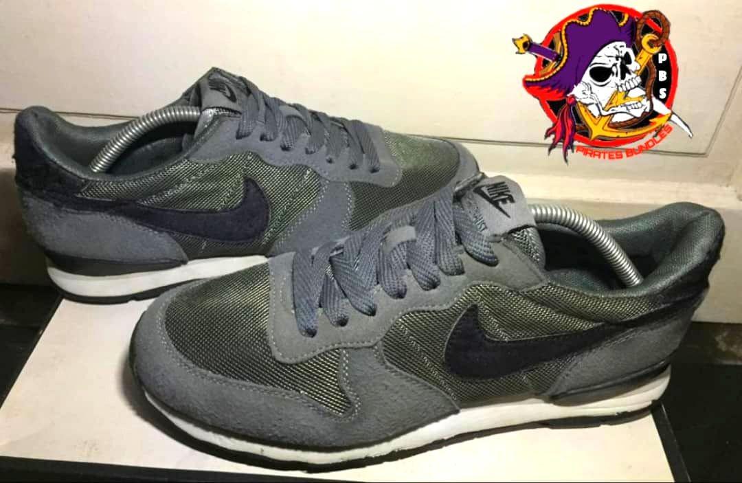 Nike internationalist 42 sale