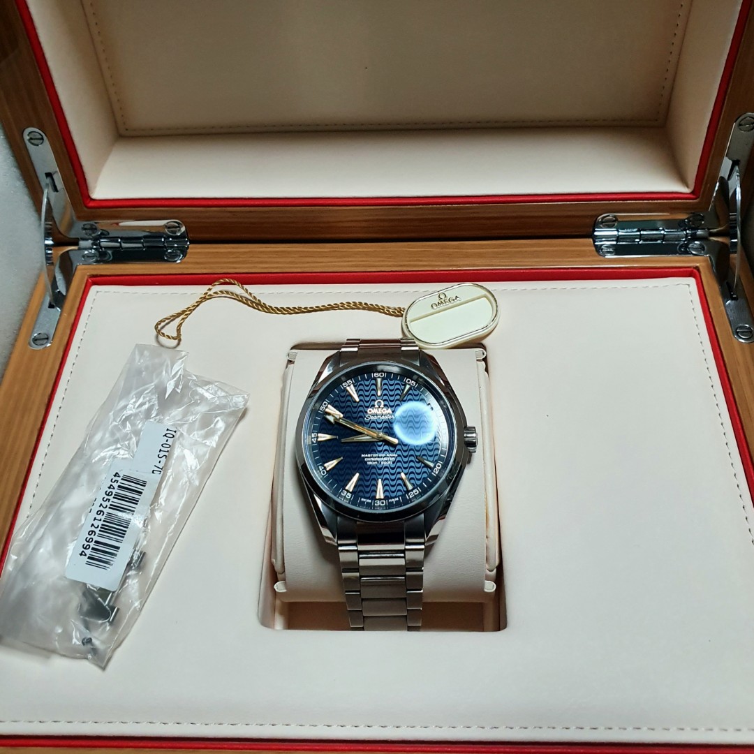 Omega Seamaster Aqua Terra Blue Wave Dial 41.5mm, Luxury, Watches on  Carousell