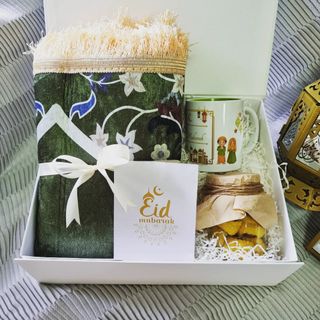 (Category: ) located in . Submitted by corazongifts (Listing ID 1154641759, Image 1). Description: .