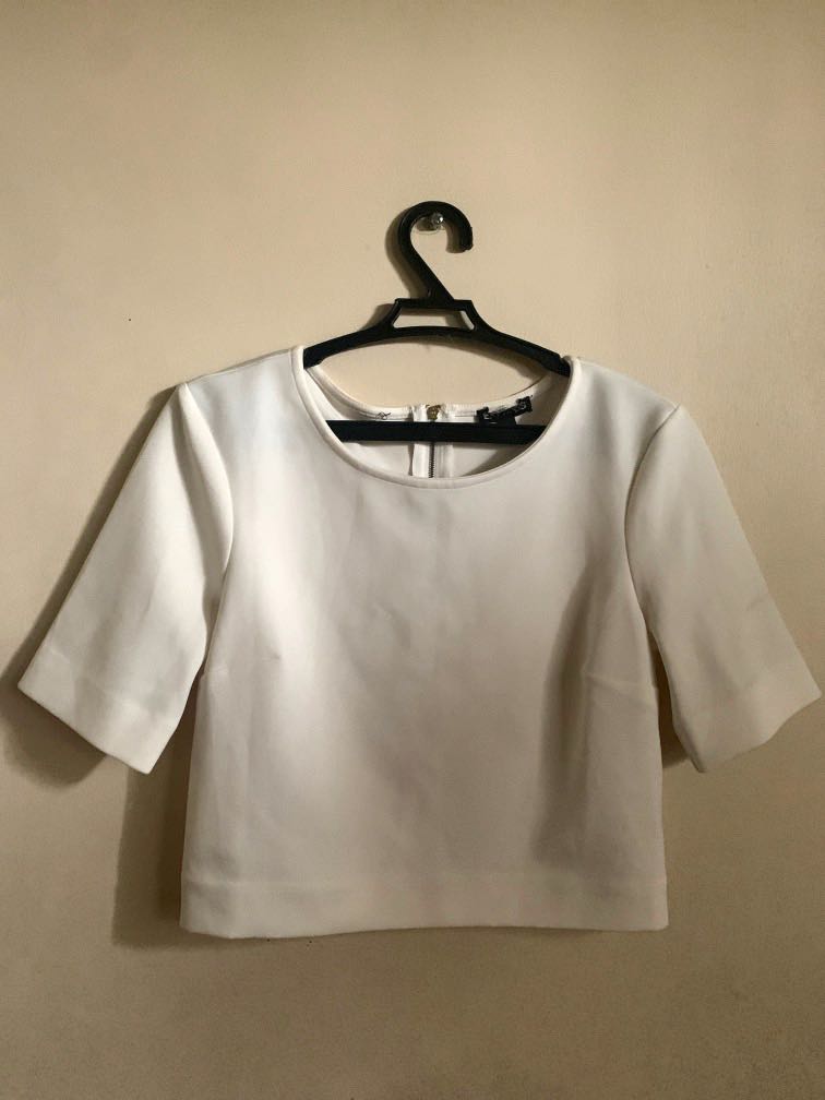 Semi crop top, Women's Fashion, Tops, Blouses on Carousell