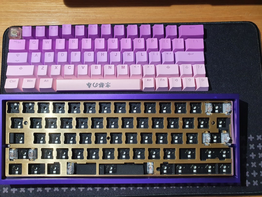 Tofu60 w/ Banana Splits switches + TaiHao Spring in Kyoto keycaps, 電腦