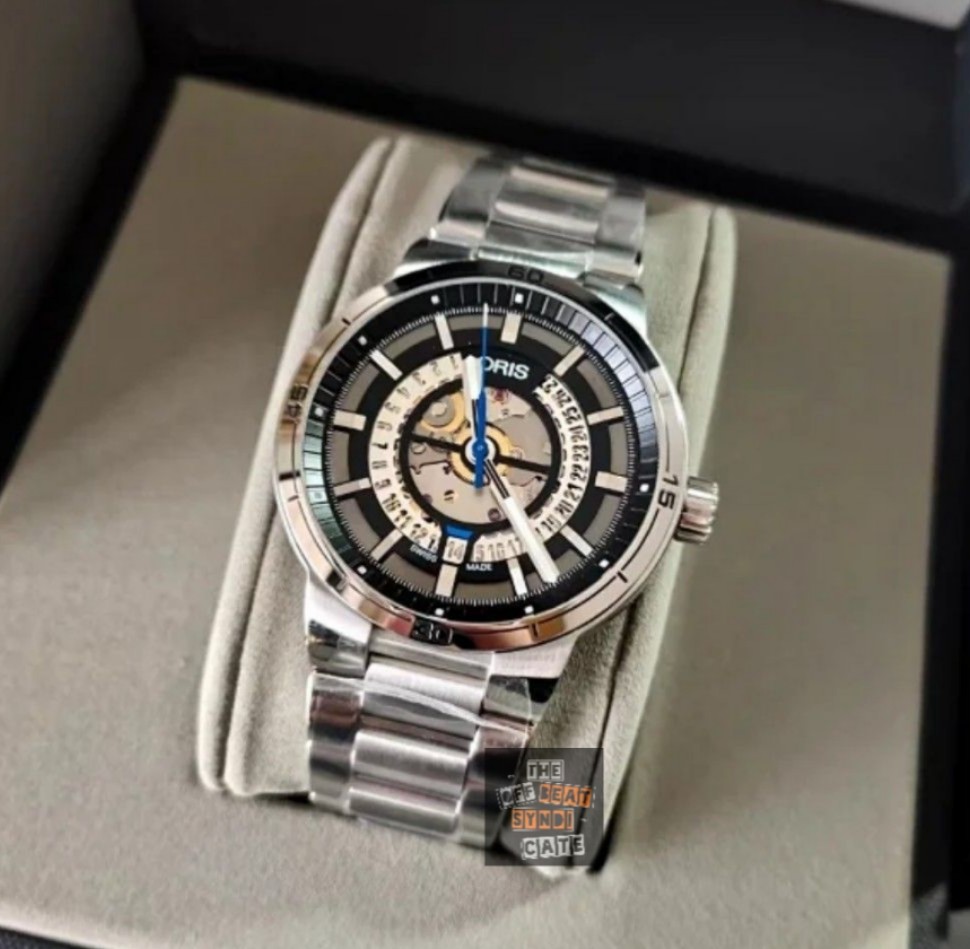 100 Original Oris TT1 Engine Date Automatic Men s Watch 01 733 7752 4124 07 8 24 08 Ready stock Men s Fashion Watches Accessories Watches on Carousell