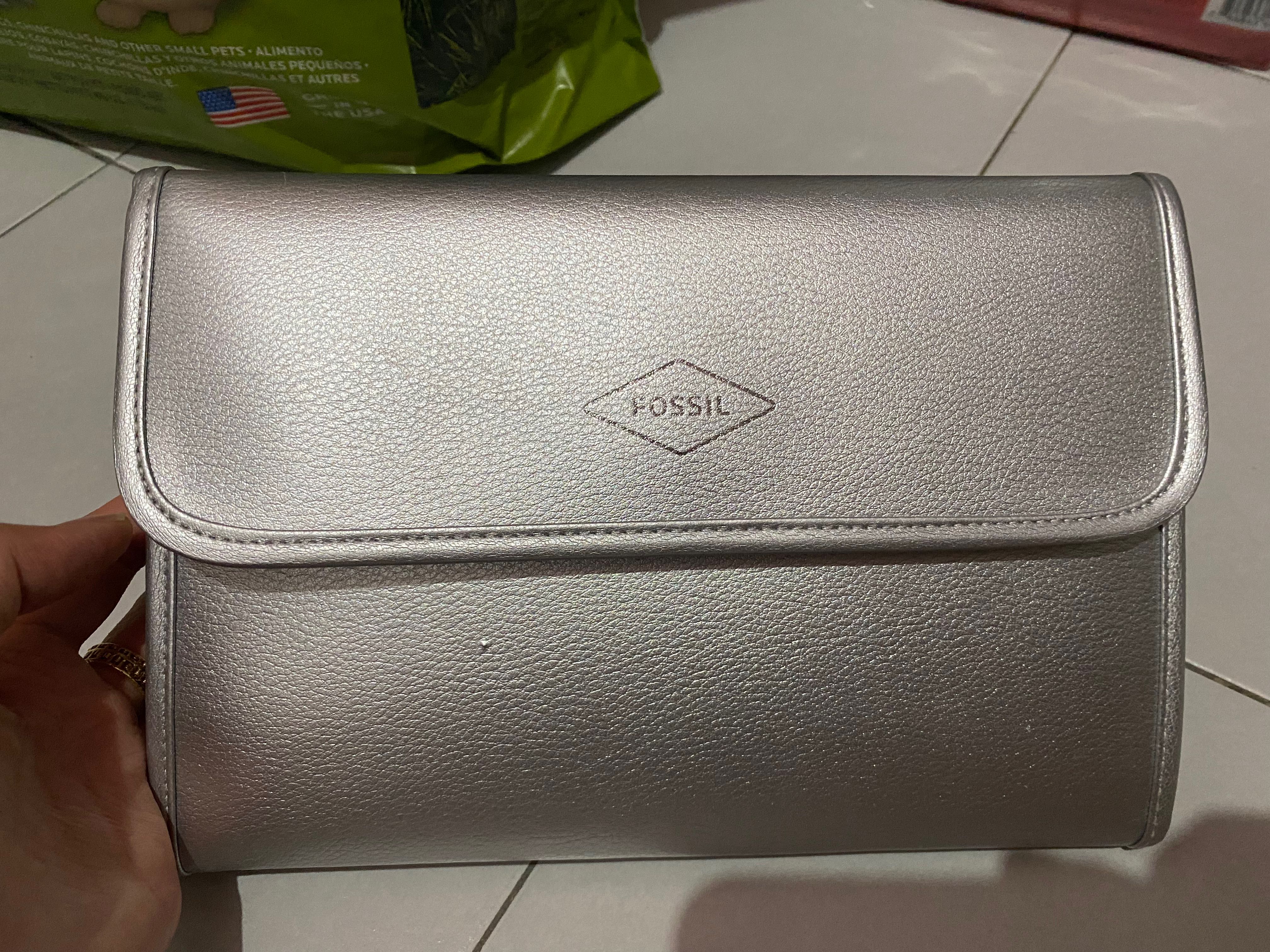 Fossil Accessories Travel Pouch Women s Fashion Watches
