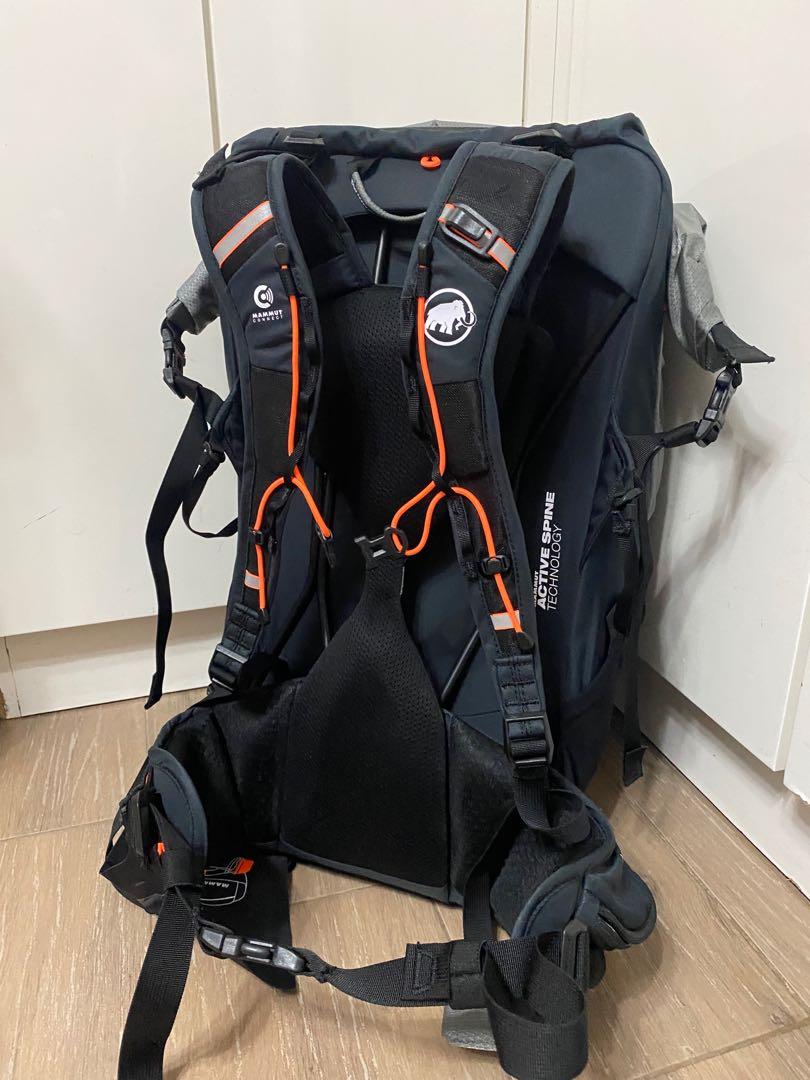 Backpack （分類：背包）位於 Hong Kong。 由 sunshine.girl_o.o 提交（商品編號 1154768370，圖片 3）。簡介： https://www.mammut.com/int/en/products/2530-00360-00087/ducan-spine-28-35-women 3回使用，原價$2400。