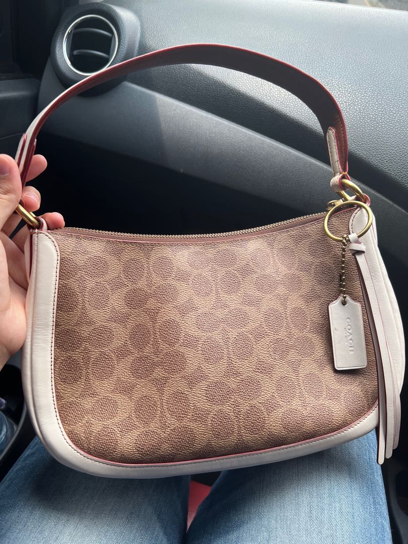 Coach shop sutton chalk
